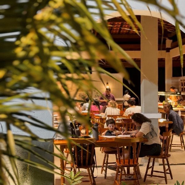 Café da manhã incluso na hospedagem em Aquiraz